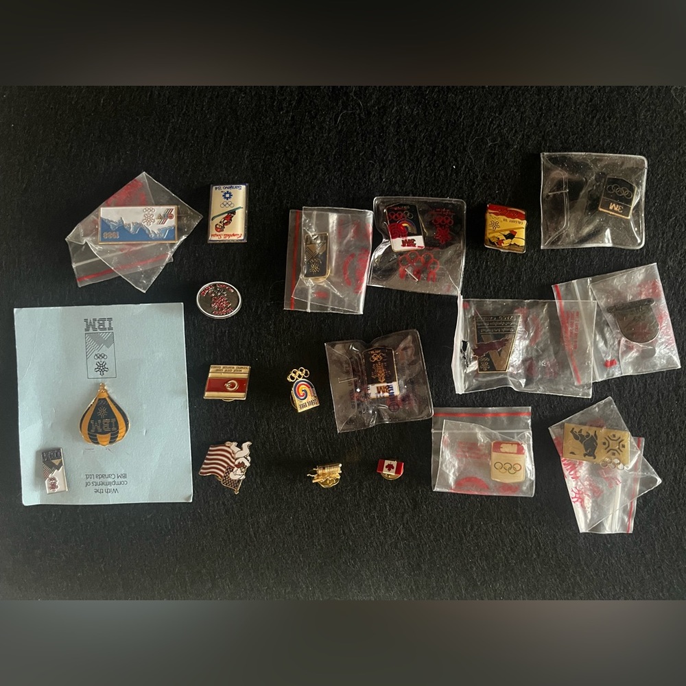 Olympic pins Canada set